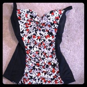 Torrid 0 Minnie/Mickey swim top new without tag